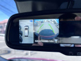 全周囲カメラの映像はルームミラーでも確認する事ができます。