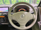 インテリアに合わせたデザインのステアリングは、運転される方のことも考え、運転しやすい形状、大きさです。是非一度、実際に触ってお確かめください。