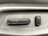 【パワーシート】スイッチ一つで簡単にシートの微調整が可能!電動だから力もいりません!快適なシートポジションにセットして、快適なドライブをお楽しみください。