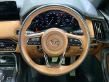 【純正革巻きステアリング】上質な革を使用することで、手にしっかり馴染みとても運転しやすいハンドルです♪