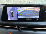 ◆アラウンドビューモニター◆4つのカメラで真上からクルマを見たようにモニターで確認ができる日産自慢の装備です!周囲の安全確認、障害物も目視で確認できるので駐車のしやすさだけでなく事故防止になります!