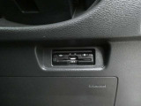 ここに ETC付いております。高速道路の料金所もスイスイ♪ ETCカードの申し込みは日産カードがおすすめ!!!「安心」「おトク」「便利」で皆さまのカーライフをサポートする特典満載のカードです。