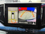 駐停車には便利なアラウンドビューモニター搭載。サイドモニターの切り替えも可能です。