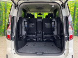 普段のお買い物や通勤、送迎等に十分な荷室スペースを確保しております。セカンドシートを倒すと、大きな荷物の積載も可能です♪