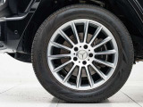 【 アフターパーツ 】カッコイイ車だからこそ普段から乗りたい!日常の使い勝手を向上させるアイテムもございます。電動サイドステップ、ドリンクホルダー、ラゲッジボード、ルーフキャリア(ラック)etc...
