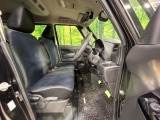 運転席シート廻りは使用感も少なく、良好な状態となっています。丁寧に使われていたことがよくわかりますね。