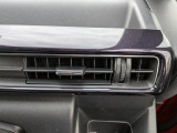 運転席のエアコン吹き出し口です。