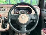 インテリアに合わせたデザインのステアリングは、運転される方のことも考え、運転しやすい形状、大きさです。是非一度、実際に触ってお確かめください。
