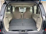 後席を格納すると、これだけの広さが!シーンに合わせたシートアレンジで、大きな荷物も積むことが出来ます♪