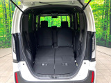 普段のお買い物や通勤、送迎等に十分な荷室スペースを確保しております。セカンドシートを倒すと、大きな荷物の積載も可能です♪