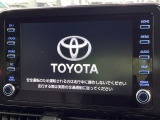 【純正ナビ】人気の純正ナビを装備しております。ナビの使いやすさはもちろん、オーディオ機能も充実!キャンプや旅行はもちろん、通勤や買い物など普段のドライブも楽しくなるはず♪