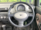ステアリングも使用感が少なく、きれいな状態となっております♪