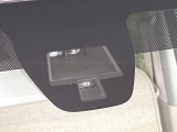 【スマートアシスト】走行中に前方の車両等を認識し、衝突しそうな時は警報とブレーキで衝突回避と被害軽減をアシスト。より安全にドライブをお楽しみいただけます。