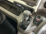 発進時から滑らかに加速する無段階変速のCVTはストップ&ゴーの多い街の中も快適です