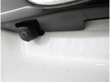バックガイドモニターで、後方を確認しながら安心して駐車することができます。運転初心者も熟練者も必須の機能ですよ!