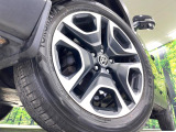 【純正19インチアルミホイール】外観にマッチした純正アルミホイールを装着しております。各種社外アルミホイールや、スタッドレスタイヤも取扱いしております。是非ご相談ください♪
