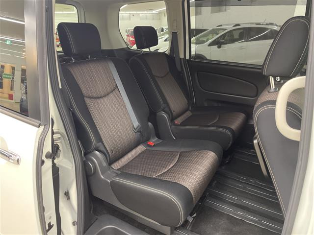 日産 セレナ 2.0 ハイウェイスター Vセレクション+Safety S-HYBRID
