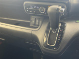 【 シフト 】シフトも操作しやすく快適なドライブを楽しんでいただけます♪