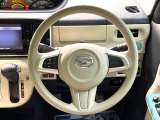 ステアリングも使用感が少なく、きれいな状態となっております♪