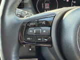 ステアリングにオーディオ操作スイッチが付いています。オーディオ画面に直接タッチしなくても操作が出来ますので、運転に集中できます。