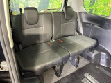 3列目シートはもちろん状態良好☆大人でもゆったりと座って頂けますので、大人数でのお出かけもラクラクです♪ご家族で、気の知れた仲間で、ドライブに行くのが楽しみですね♪