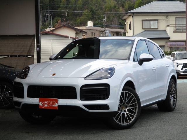 カイエンクーペプラチナ エディション ティプトロニックS リアセンターシート 4WDスポクロ ツートンレザー ガラスルーフ