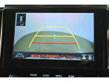 バックガイドモニターで、後方を確認しながら安心して駐車することができます。運転初心者も熟練者も必須の機能ですよ!