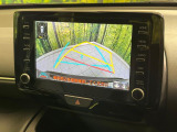 【バックカメラ】駐車時に後方がリアルタイム映像で確認できます。大型商業施設や立体駐車場での駐車時や、夜間のバック時に大活躍!運転スキルに関わらず、今や必須となった装備のひとつです!