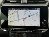 メーカー純正ナビゲーション付き、行きたい所に案内してくれます。楽しいドライブのお手伝い★