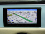 ナビゲーション搭載。TV、ラジオ、Bluetooth接続、バックカメラも付いています。