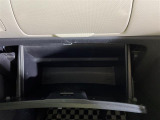 【グローブボックス】大容量のグローブボックスです!!車検証ケース他、日頃使う小物類の収納スペースもたくさんあります!