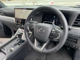 本革ステアリング・パドルシフト・ステアリングリモコン・ステアリングヒーター・レクサスチームメイト。