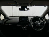 見通しのよいすっきりとした視界で、誰でも運転しやすいです。運転のしやすさは疲れにくさにも繋がりますよ♪