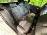 後部座席も気になるようなキズ・汚れやへたり等、大きなダメージはなく、良好な状態です。
