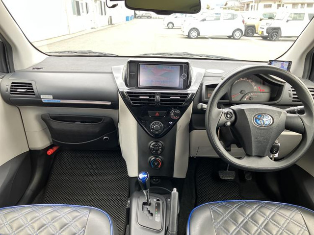 トヨタ iQ 1.0 100X 2シーター の中古車詳細 (75,400km