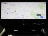 純正ナビを装備。タッチパネル式で使いやすく、お出かけもラクラクです。