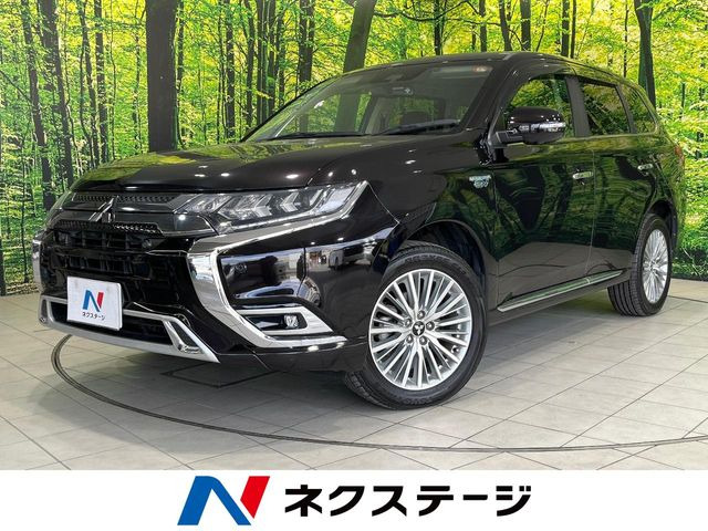 アウトランダーPHEV2.4 G プラスパッケージ 4WD