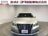 クラウン ハイブリッド 2.5 ロイヤルサルーン 