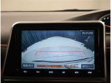 バックガイドモニターで、後方を確認しながら安心して駐車することができます。運転初心者も熟練者も必須の機能ですよ!