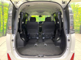 普段のお買い物や通勤、送迎等に十分な荷室スペースを確保しております。セカンドシートを倒すと、大きな荷物の積載も可能です♪