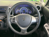 ステアリングも使用感が少なく、きれいな状態となっております♪