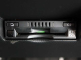 ETC車載器付きです。高速道路の料金所もスムーズに通過できます。