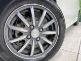 【純正14インチアルミホイール】外観にマッチした純正アルミホイールを装着しております。各種社外アルミホイールや、スタッドレスタイヤも取扱いしております。是非ご相談ください♪
