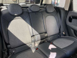 お車の点検、修理も自社整備工場にて対応致します。入庫案内からご来店までサービスアドバイザーと担当営業者でお客様をサポート致します。ご来店、ご連絡をスタッフ一同心よりお待ちしております。