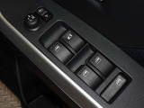 電動格納式ドアミラー・パワーウインドウを装備しています。