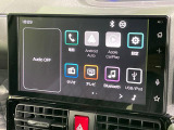 【ディスプレイオーディオ】お手持ちのスマートフォンとの連携で、ナビや音楽再生など各種アプリを使用可能。スマホに近い感覚でお使いいただけます♪