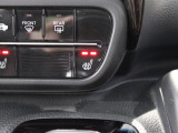 シートヒーター装備付き車!!座席に埋め込まれた電熱線によりシートを暖めることが出来る装備で、温められたシートは、寒い冬には最適です!!
