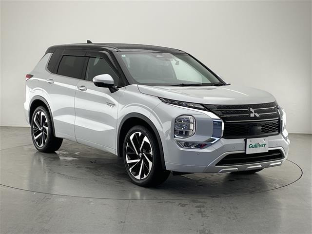 アウトランダー PHEV 2.4 P 4WD 本革シート