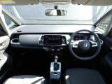 インパネ画像になります。車内は専門業者にて室内クリーニング施工済みなので、大変清潔です。