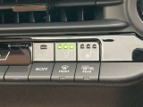 シートエアコン付です。シートを暖めたり冷やしたりできる、快適装備の一つ。 暑い夏もシートが冷える冬も快適にドライブが楽しめそうですね。